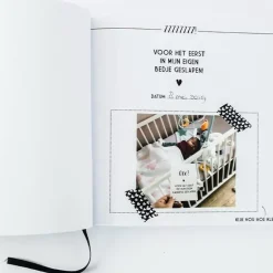 Baby'S Eerste Jaar Boek Bonjour To You