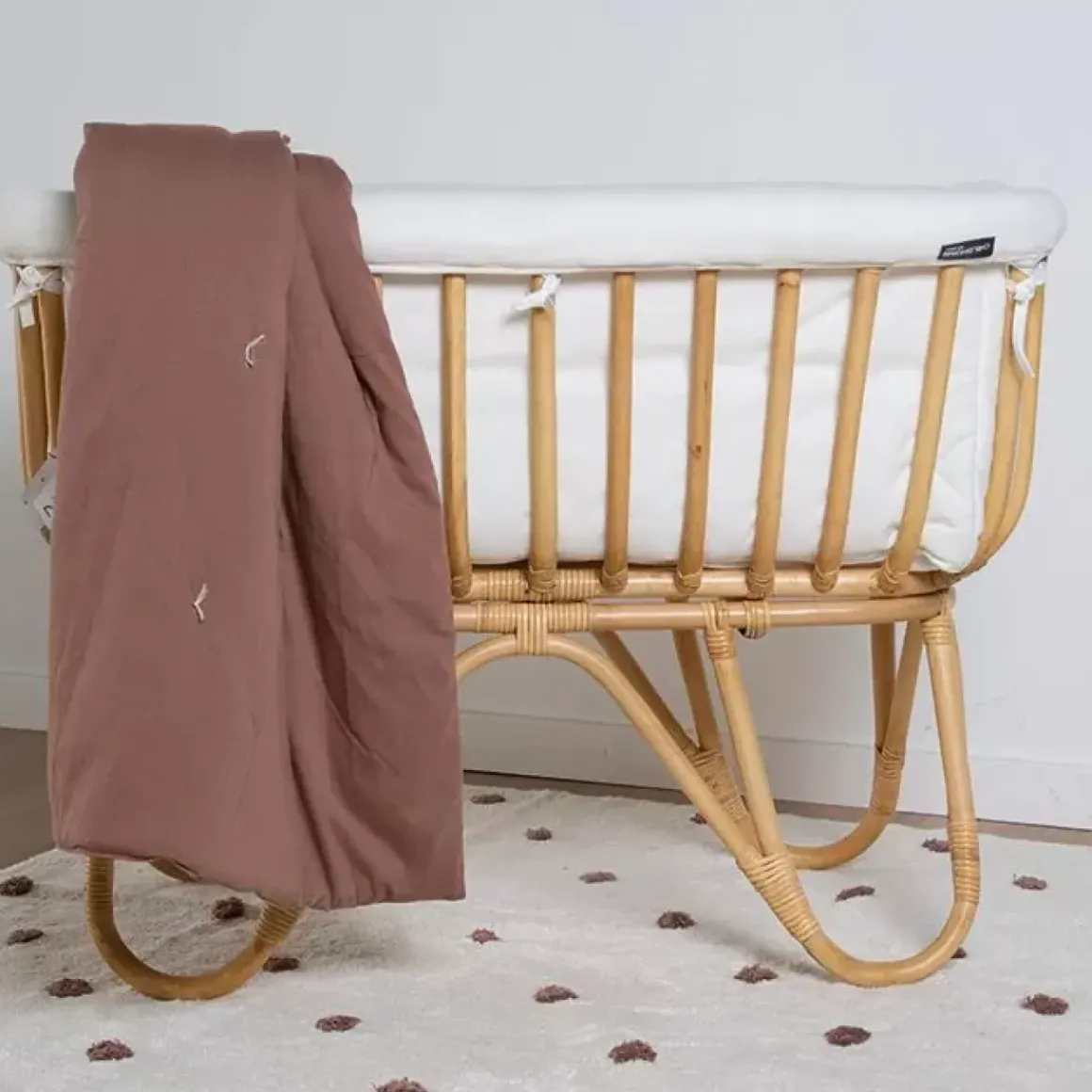 Childhome Rotan Wieg Met Wiegbekleding Ecru