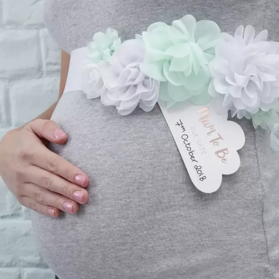 Hello World Mother To Be Bloemenceintuur Mint-Wit Ginger Ray