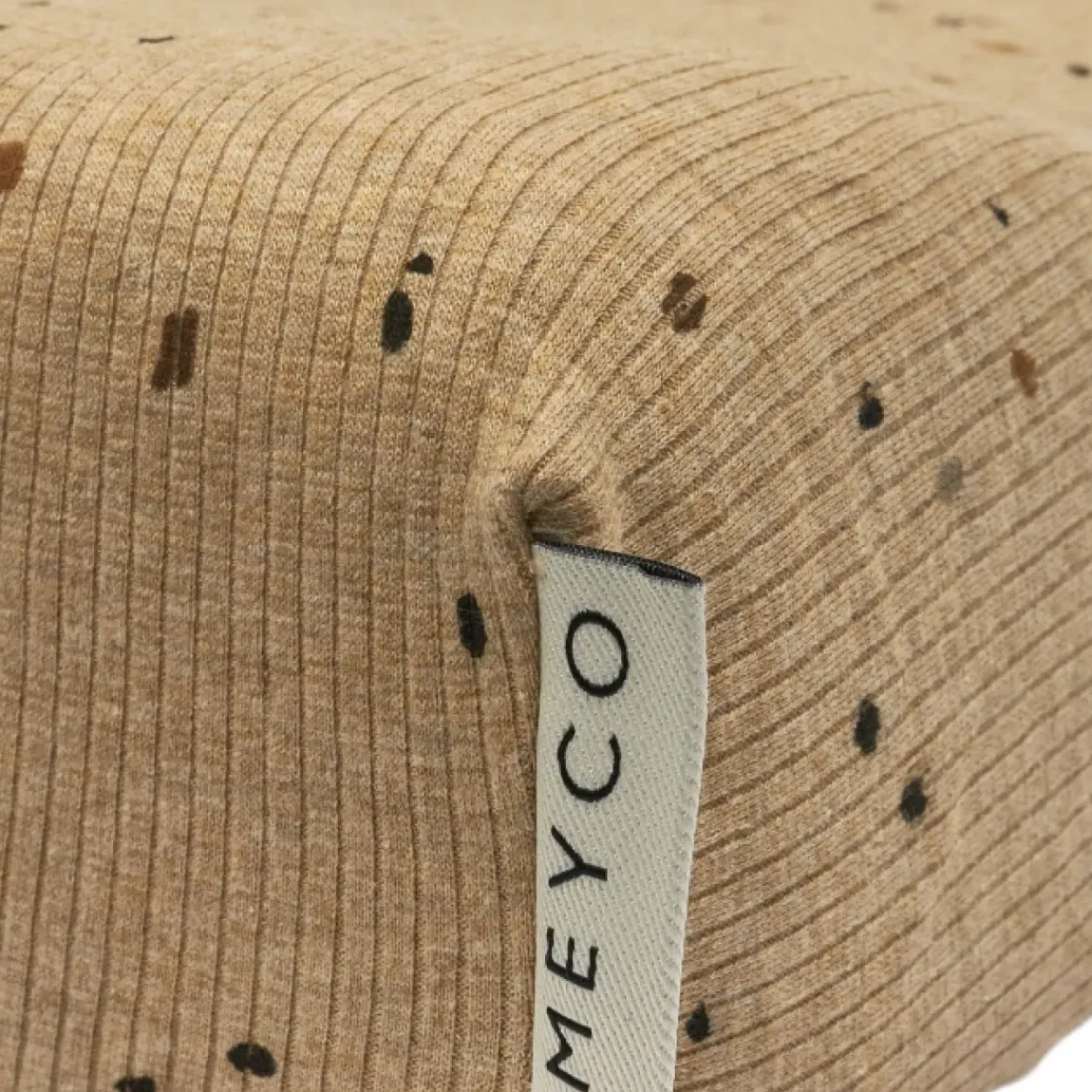 Hoes Voor Meyco Aankleedkussen In Toffee Kleur Met Mini Spot Patroon